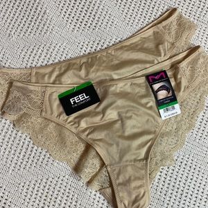 L/7 lace trim cheeky maidenform panties set of 2 NWT